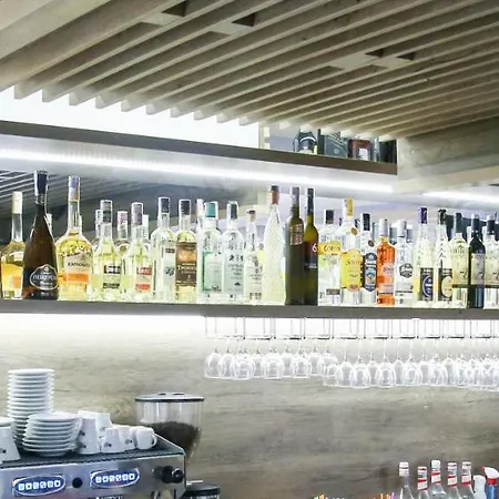 호텔 чинар 키르코보