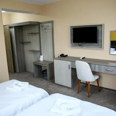 Hotel чинар Kirkowo