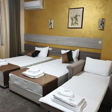 Hotel чинар 2*