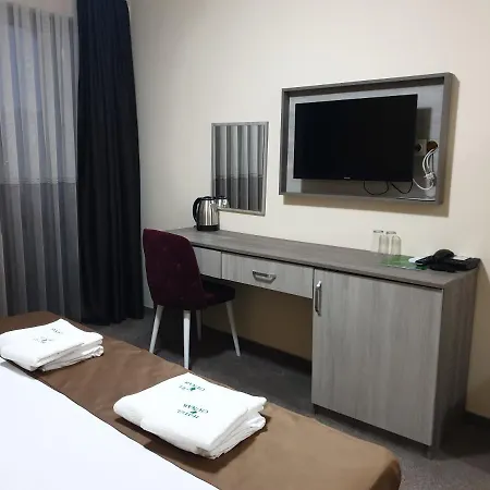 чинар Hotell 2*