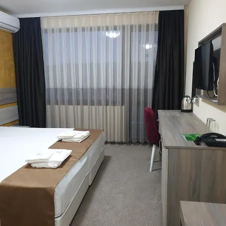 Hotel чинар 2*