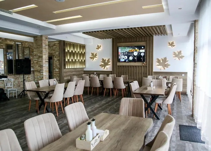 чинар Хотел