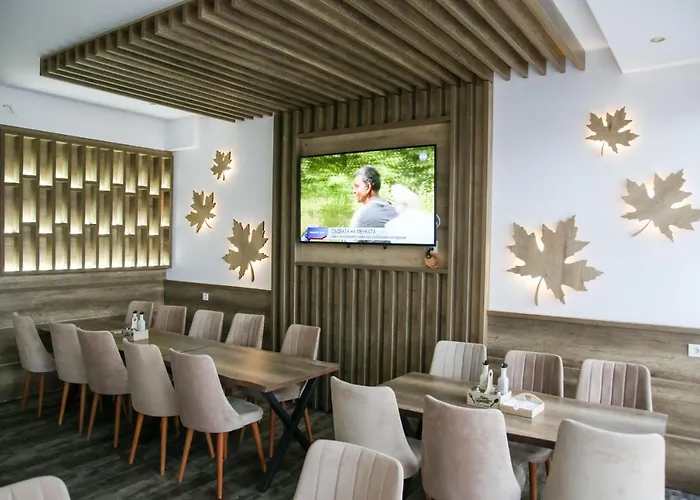 Хотел чинар Кирково