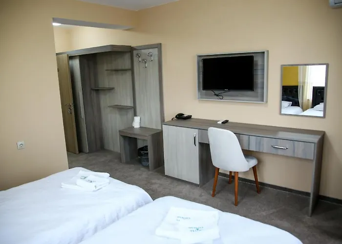 Hotel чинар Kirkovo (Kardzhali)